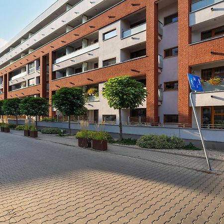 Comfortable Wojskowa Apartment By Noclegi Renters Posen Exterior foto