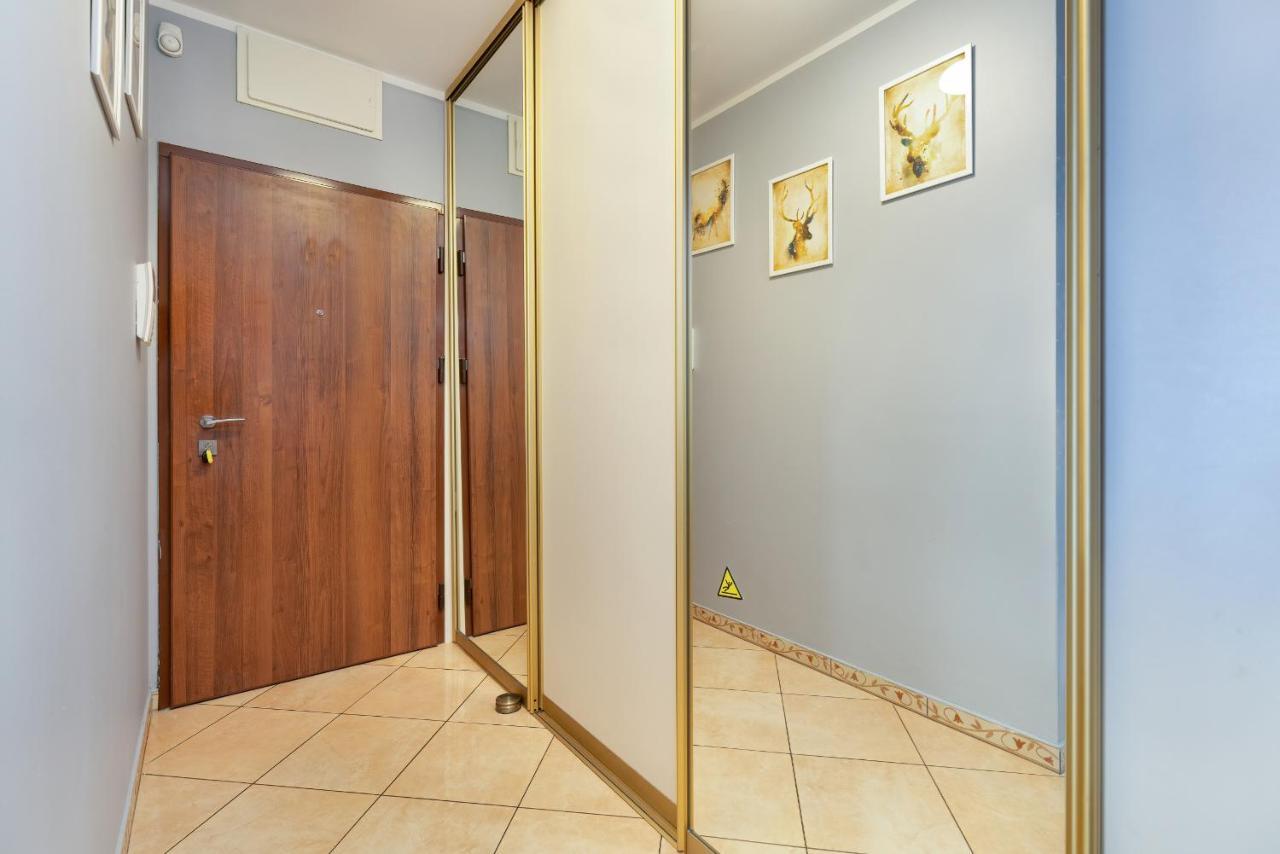Comfortable Wojskowa Apartment By Noclegi Renters Posen Exterior foto